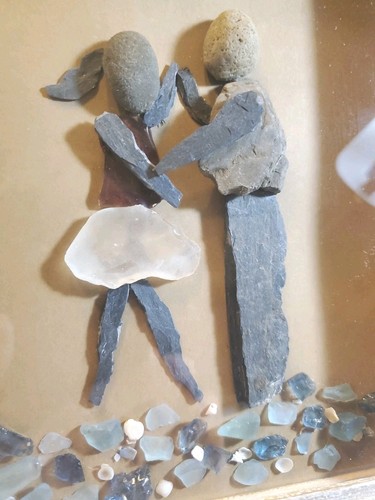 Coppia danzante ciottoli arte