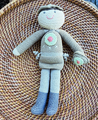 Bambola peluche fatta a - peluche,
